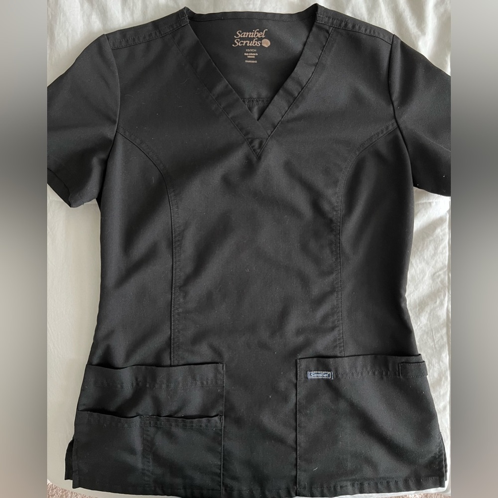 XS Scrub top